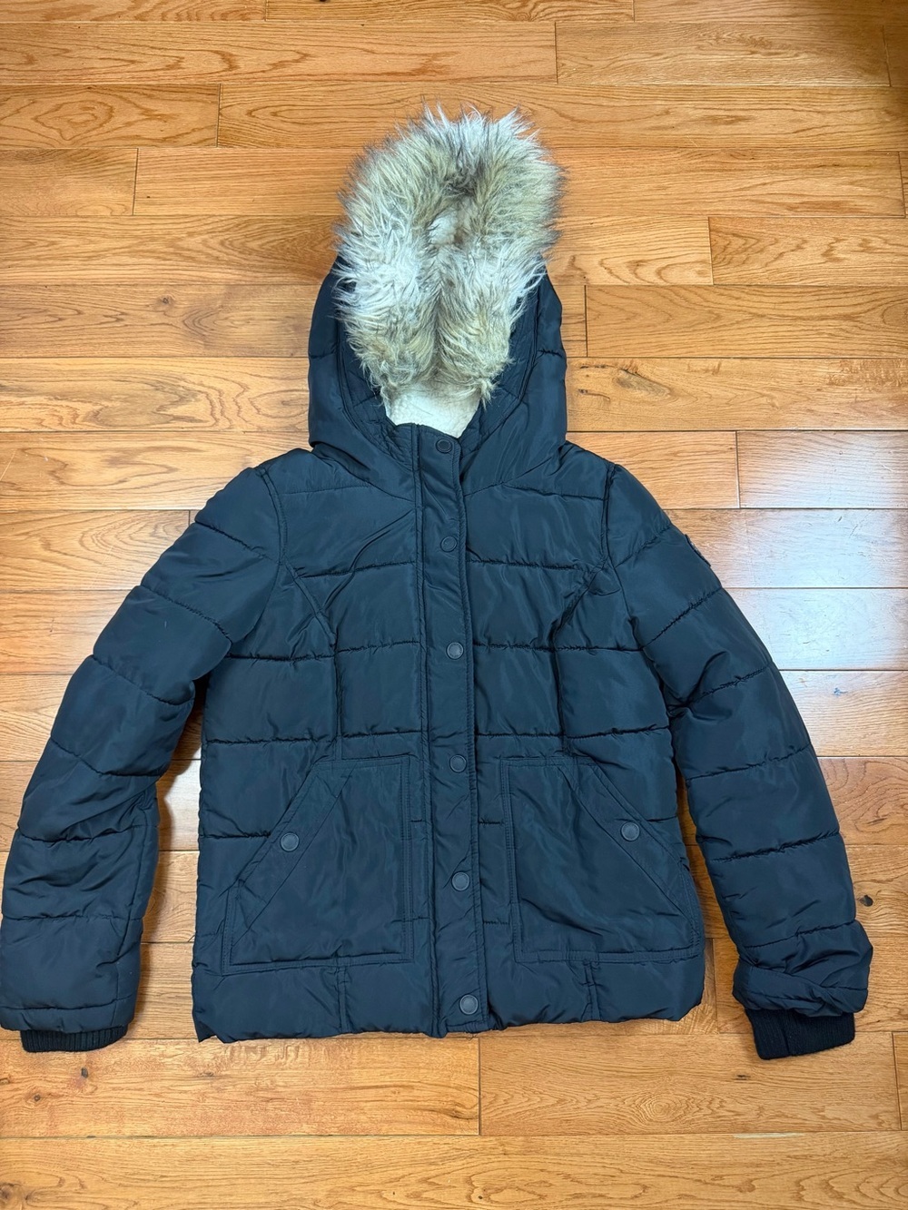 American Eagle Puffer Jacket With Faux Fur Lined Hood NWOT